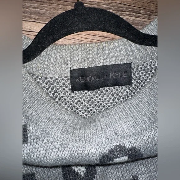 Kendall & Kylie Cheetah Print Sweater size XL - Picture 3 of 6